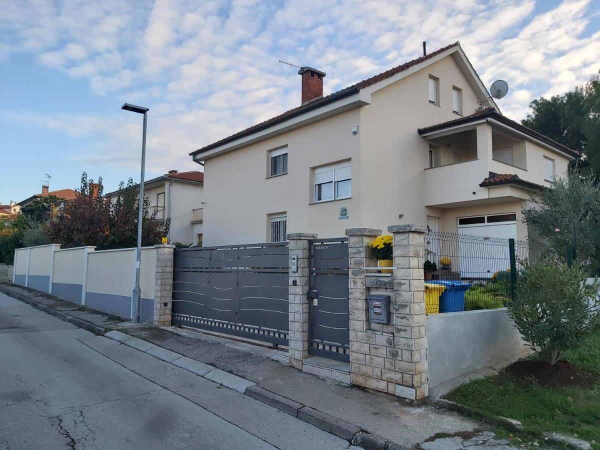 Apartments Hortensia Пула Екстериор снимка