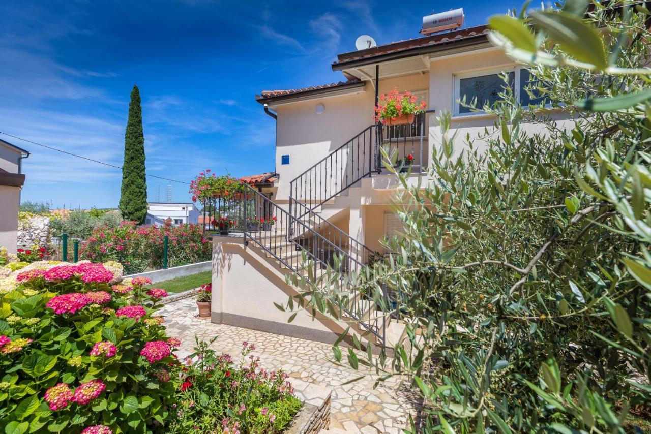 Apartments Hortensia Пула Екстериор снимка