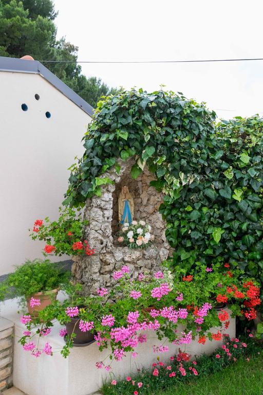 Apartments Hortensia Пула Екстериор снимка