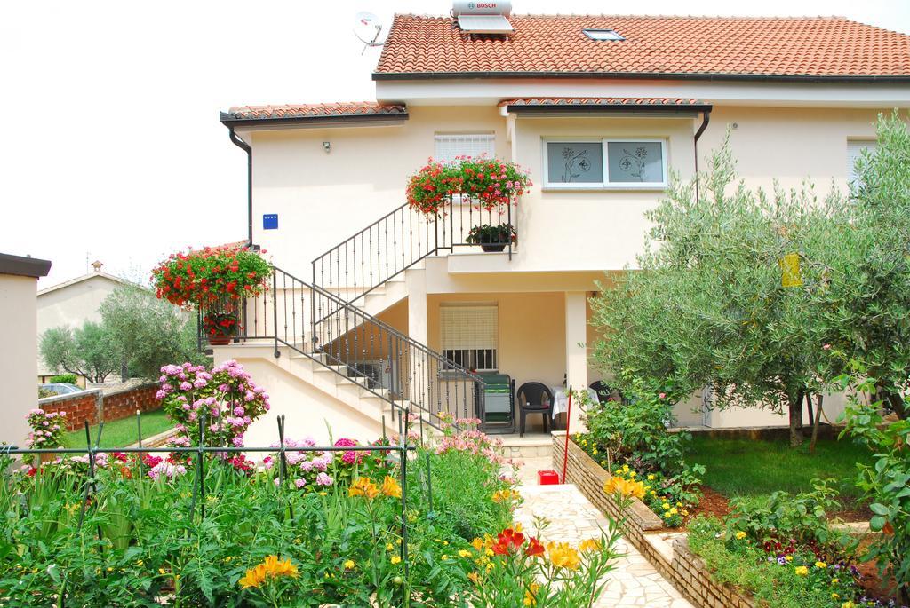 Apartments Hortensia Пула Екстериор снимка