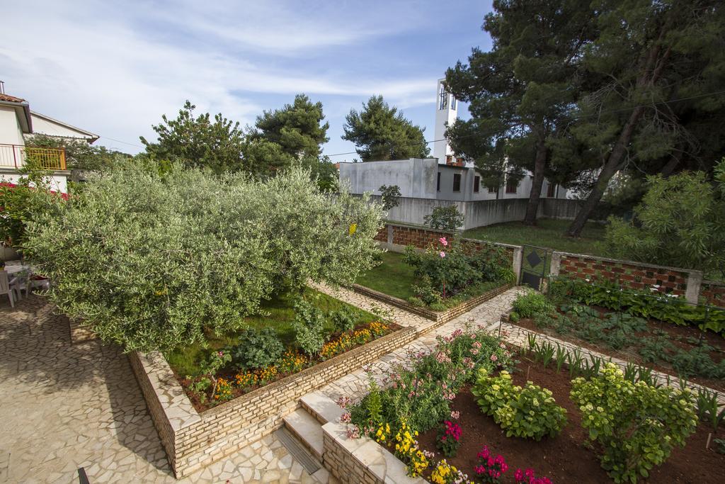 Apartments Hortensia Пула Екстериор снимка